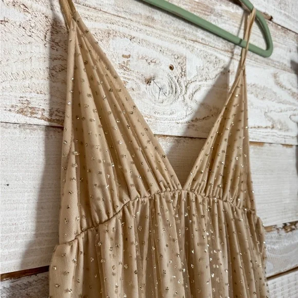 Elegant Gold Evening Gown - Picture 2 of 5